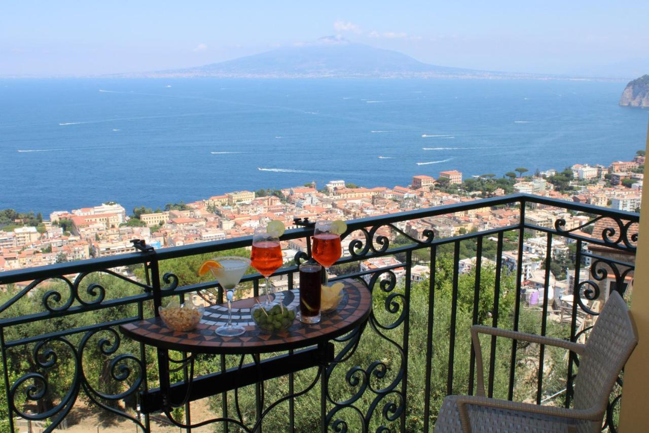 Casa Vacanze Chery Сорренто Екстер'єр фото