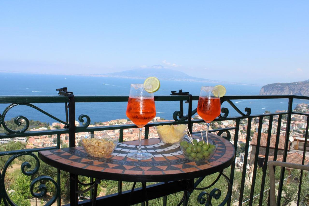 Casa Vacanze Chery Сорренто Екстер'єр фото