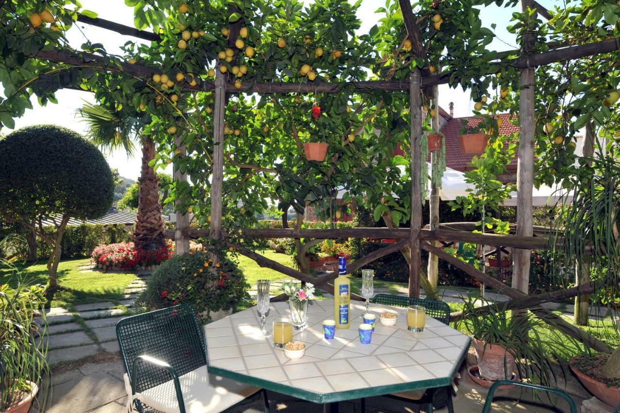 Casa Vacanze Chery Сорренто Екстер'єр фото