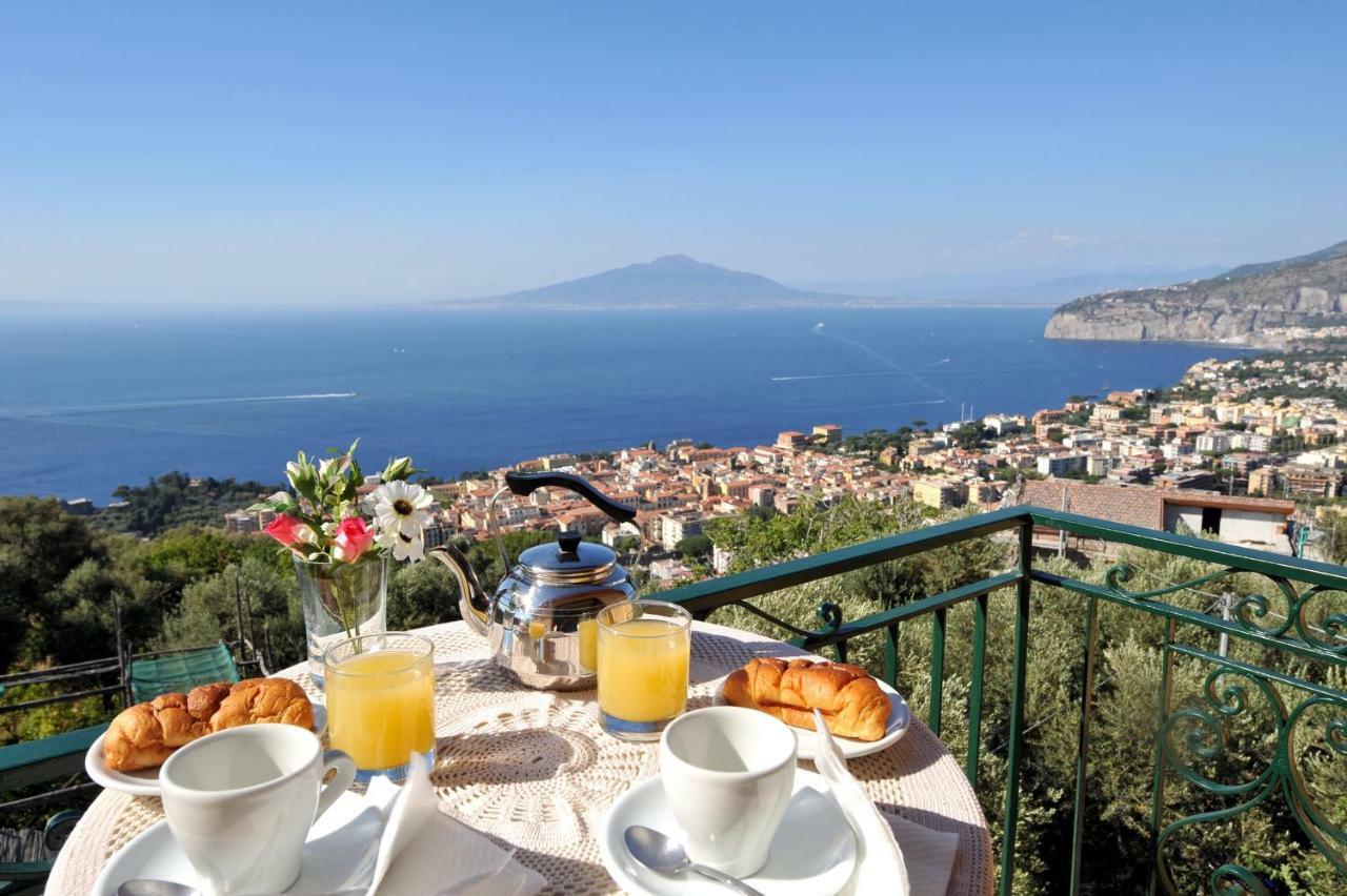 Casa Vacanze Chery Сорренто Екстер'єр фото