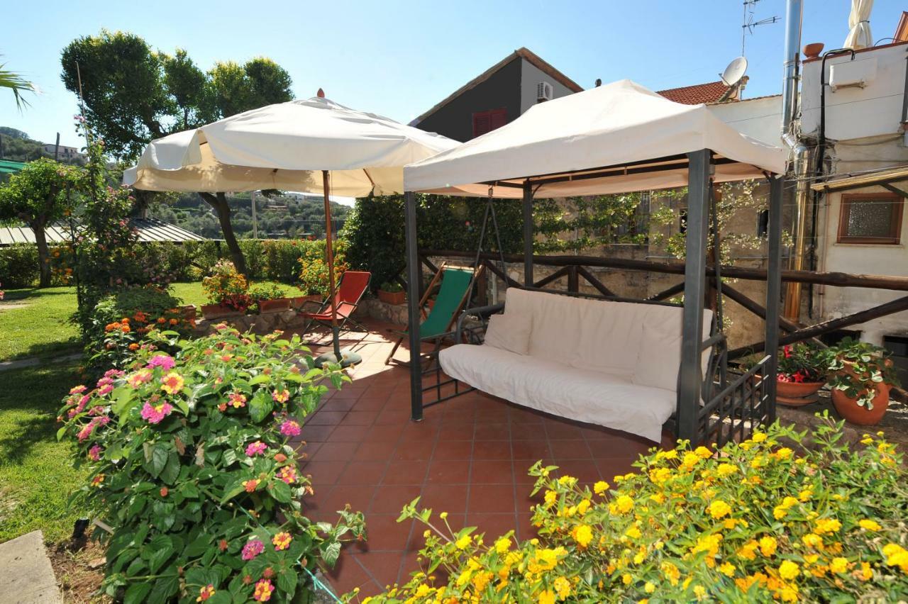 Casa Vacanze Chery Сорренто Екстер'єр фото