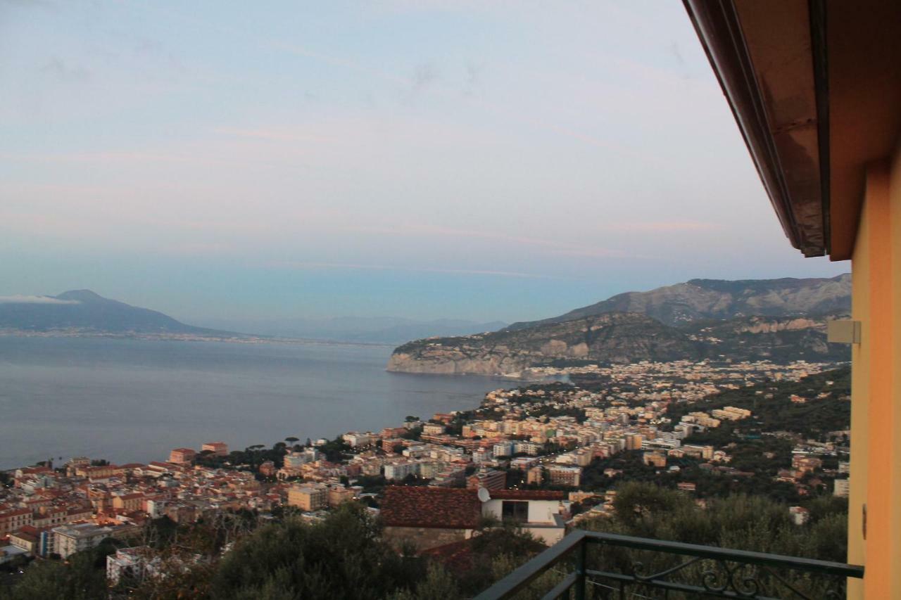 Casa Vacanze Chery Сорренто Екстер'єр фото
